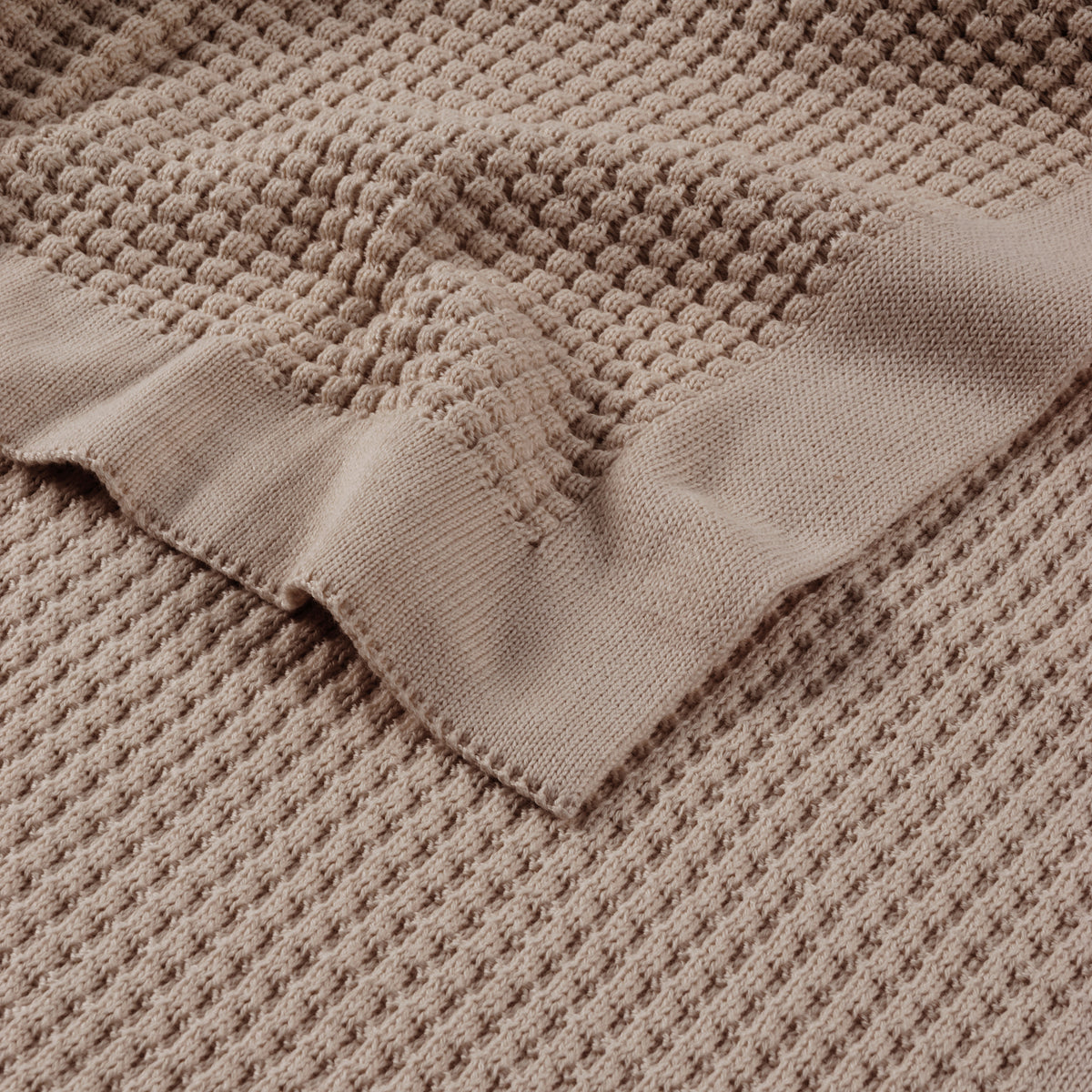DIONE KNITTED THROW